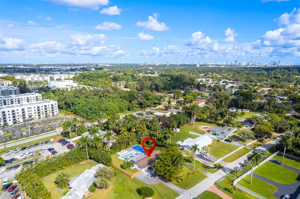 535 Biscayne River Dr Miami, FL 33169