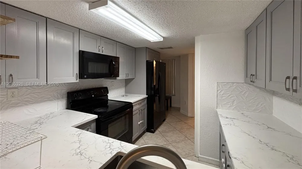 1186 NW 123rd Ct #109 Miami, FL 33182