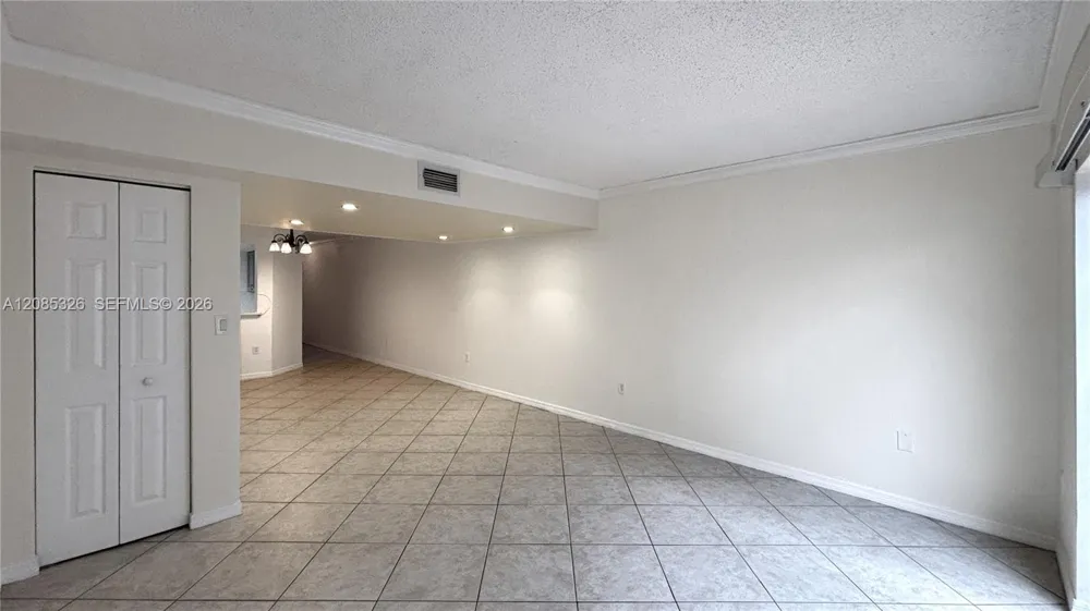1186 NW 123rd Ct #109 Miami, FL 33182