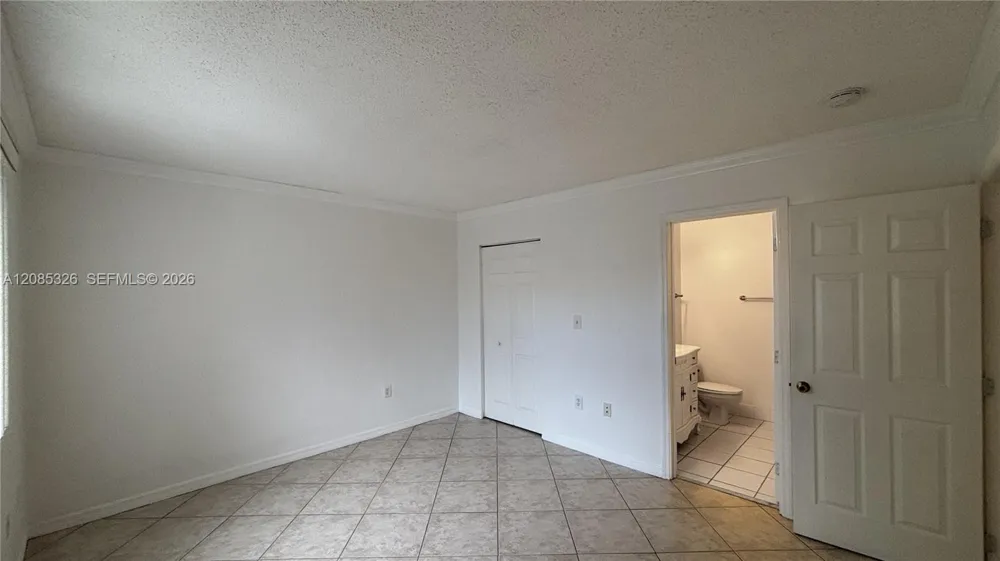 1186 NW 123rd Ct #109 Miami, FL 33182