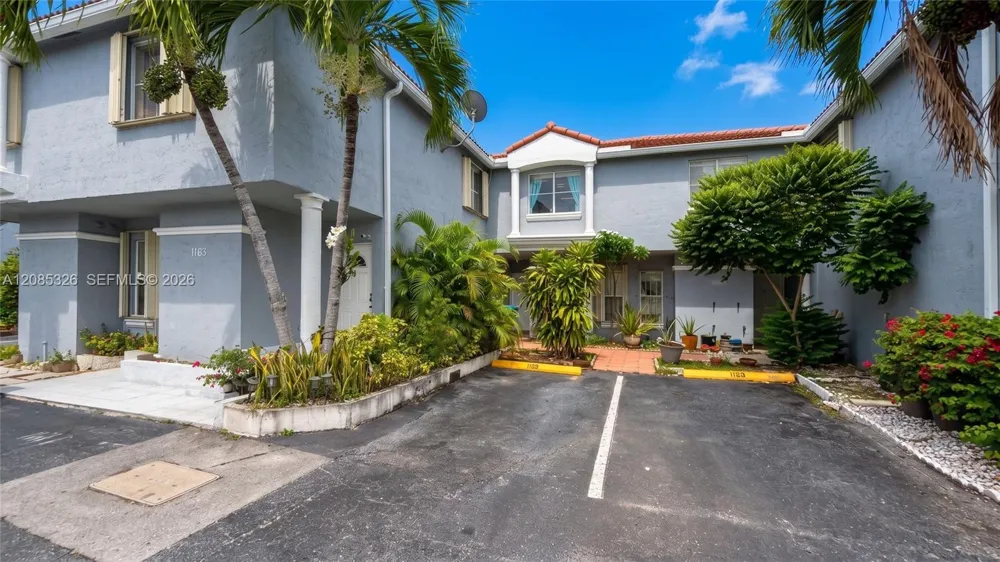 1186 NW 123rd Ct #109 Miami, FL 33182