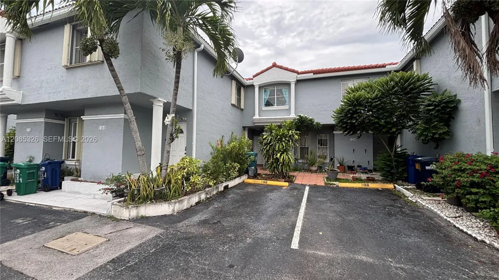1186 NW 123rd Ct #109 Miami, FL 33182