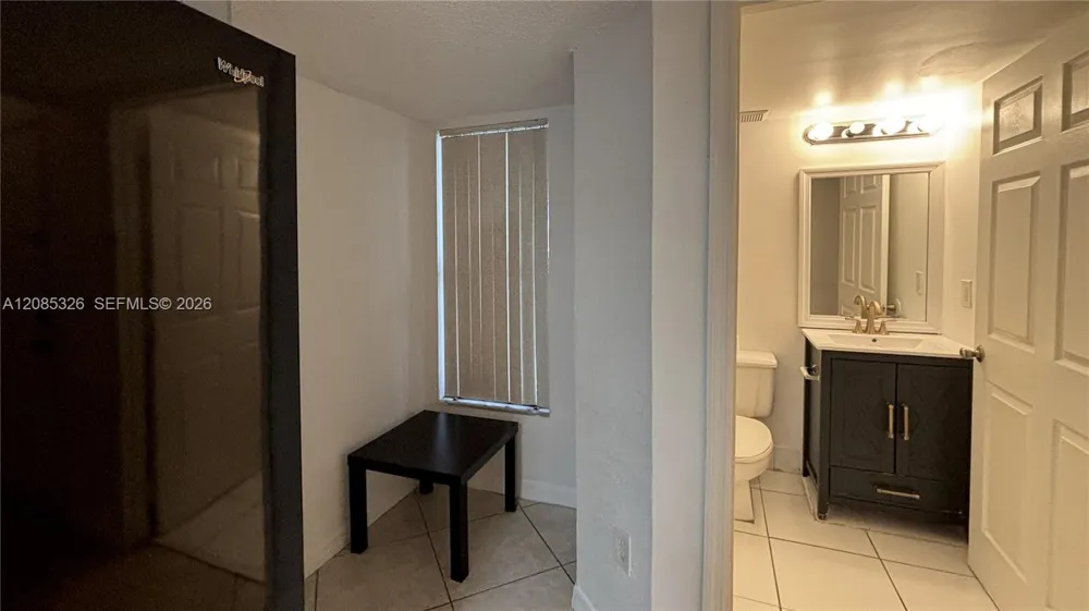 1186 NW 123rd Ct #109 Miami, FL 33182