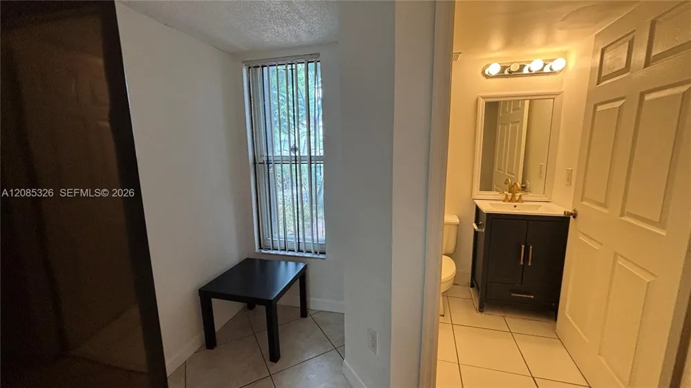 1186 NW 123rd Ct #109 Miami, FL 33182
