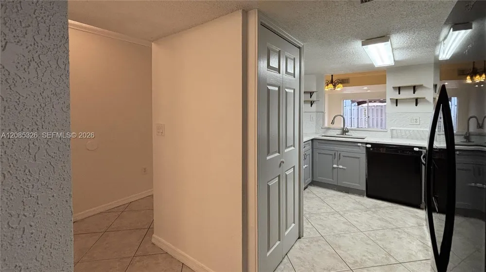1186 NW 123rd Ct #109 Miami, FL 33182