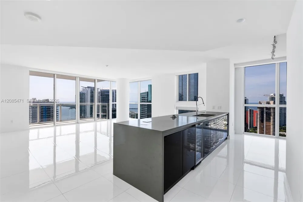 1080 Brickell Ave #3900-3901 Miami, FL 33131