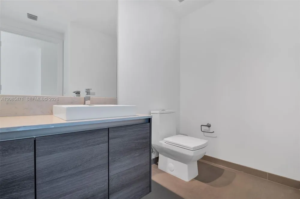 1080 Brickell Ave #3900-3901 Miami, FL 33131