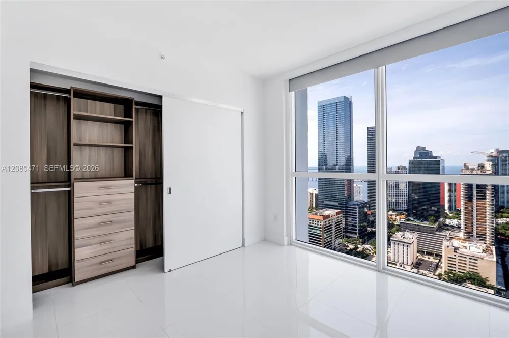 1080 Brickell Ave #3900-3901 Miami, FL 33131