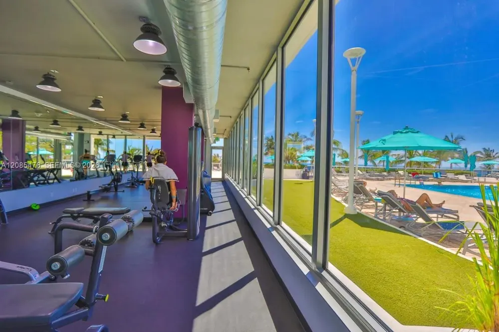 100 Lincoln Rd #829 Miami Beach, FL 33139