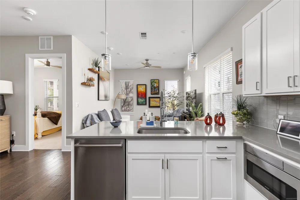 4325 Jackson Avenue #2105 Austin, TX 78731