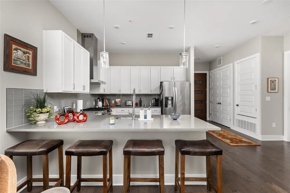 4325 Jackson Avenue #2105 Austin, TX 78731