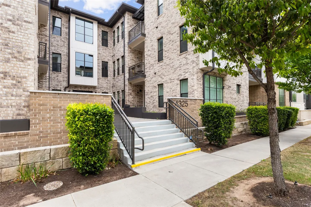 4325 Jackson Avenue #2105 Austin, TX 78731