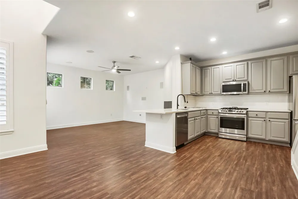 3406 Menchaca Road #19 Austin, TX 78704