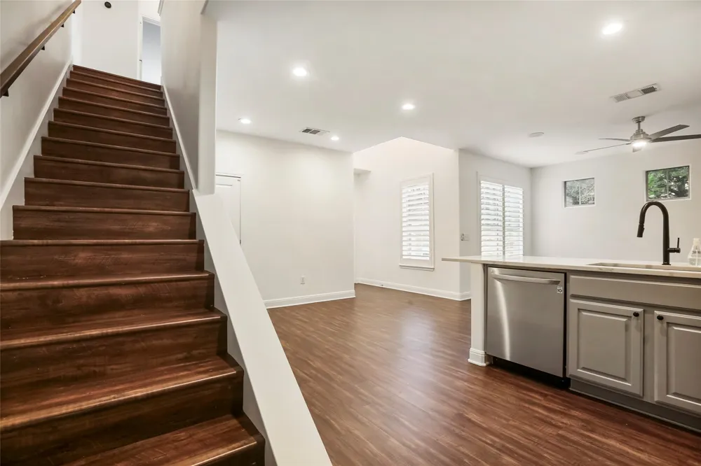 3406 Menchaca Road #19 Austin, TX 78704