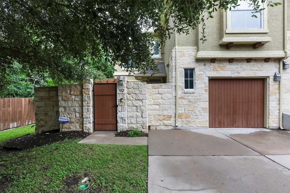 3406 Menchaca Road #19 Austin, TX 78704