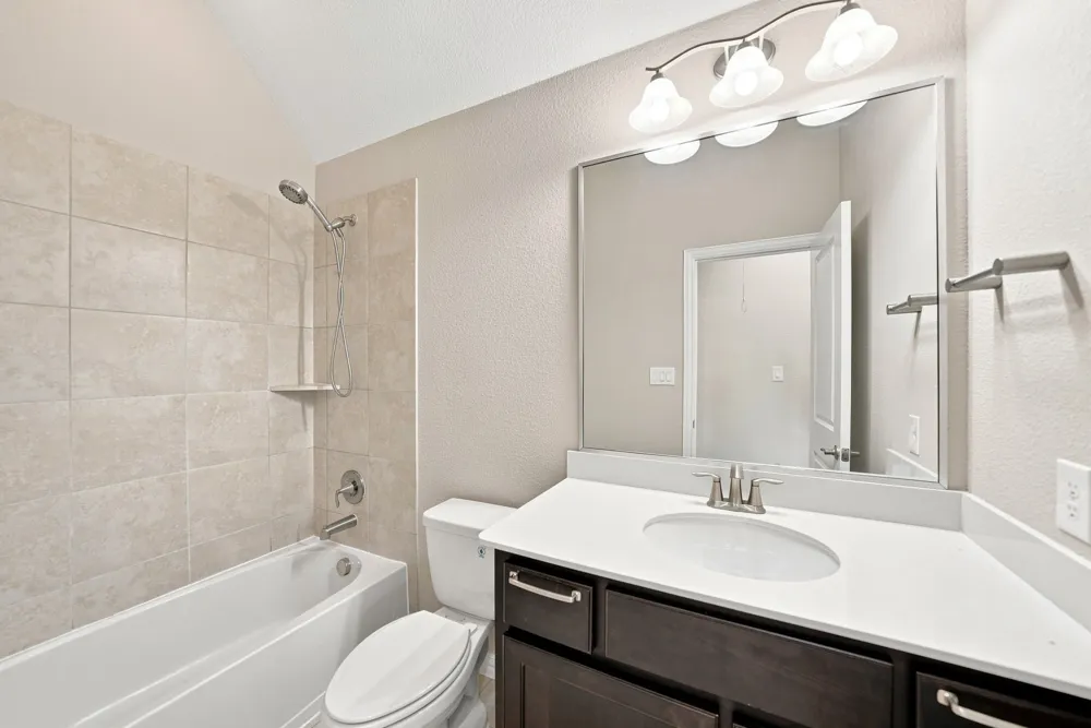 3744 Manchester The Colony, TX 75056