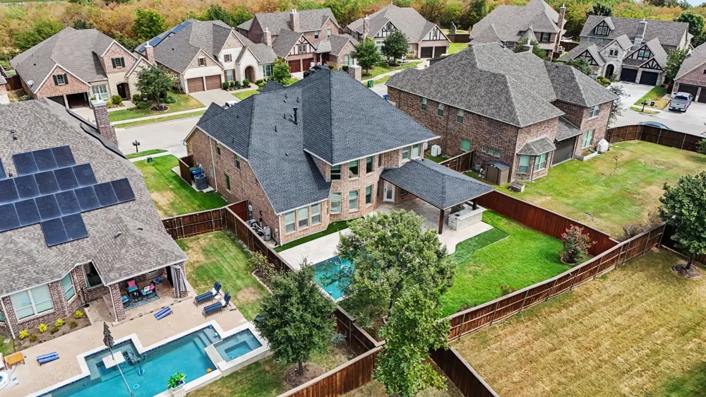 3744 Manchester The Colony, TX 75056