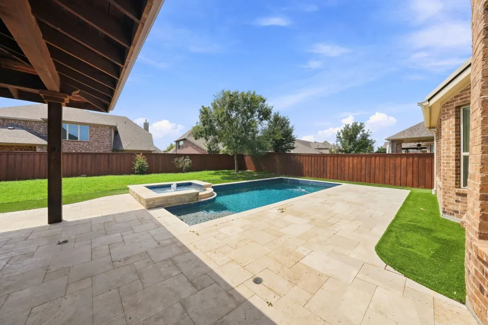 3744 Manchester The Colony, TX 75056