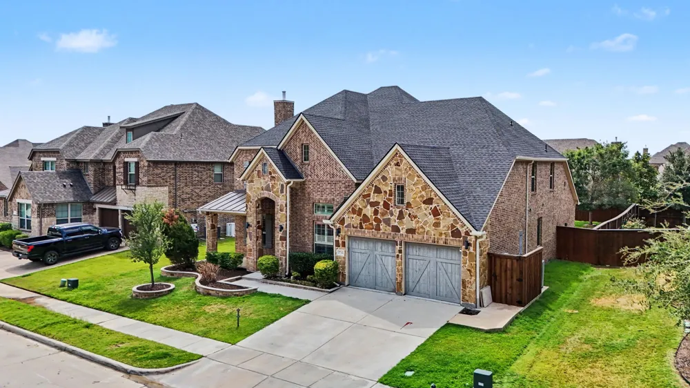 3744 Manchester The Colony, TX 75056