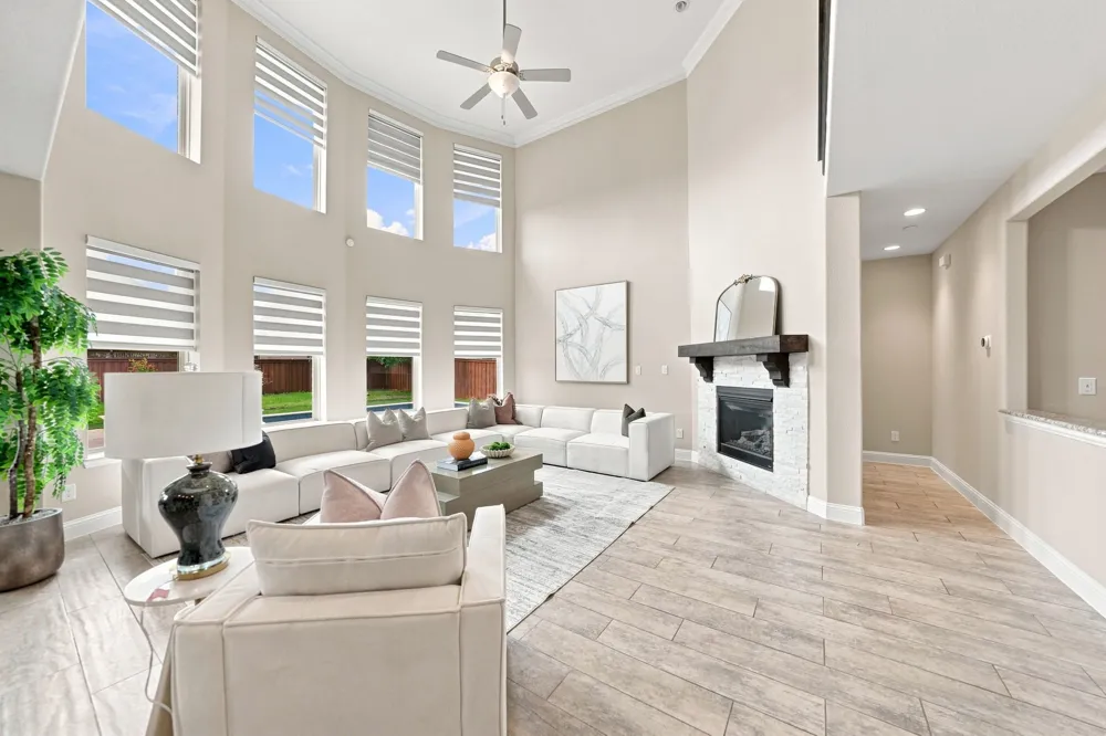 3744 Manchester The Colony, TX 75056