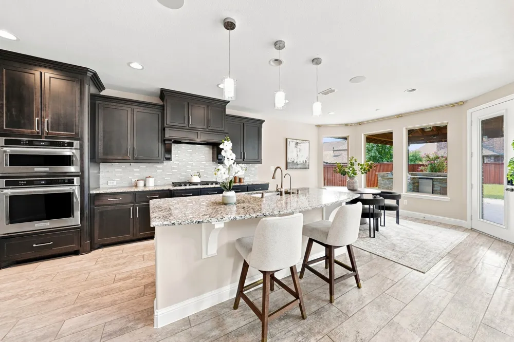 3744 Manchester The Colony, TX 75056