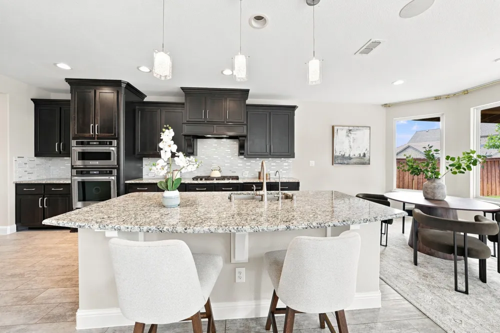 3744 Manchester The Colony, TX 75056