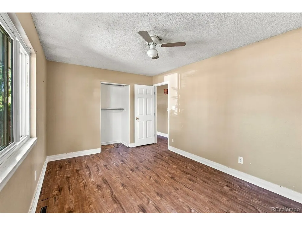 8130 Explorador Calle Denver, CO 80229