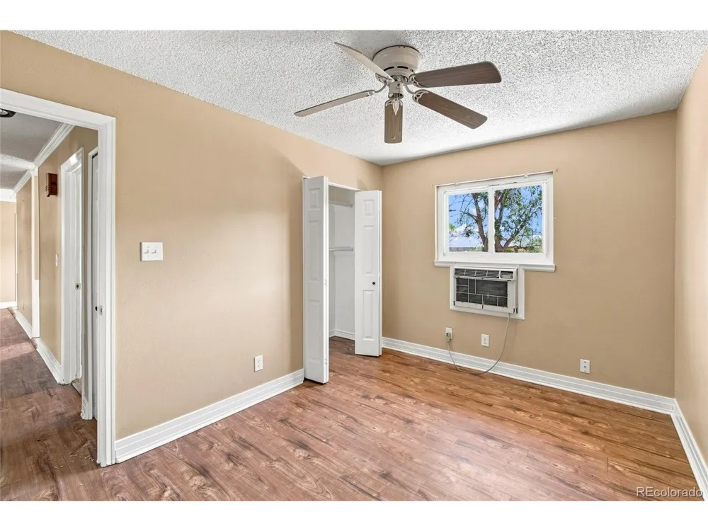 8130 Explorador Calle Denver, CO 80229