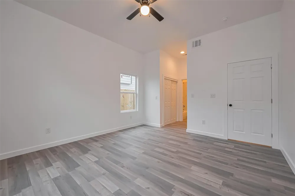 9005 Hilda Street Houston, TX 77033