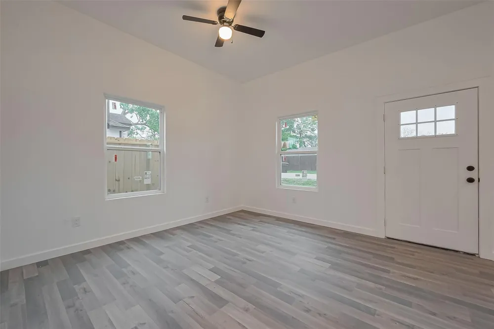 9005 Hilda Street Houston, TX 77033