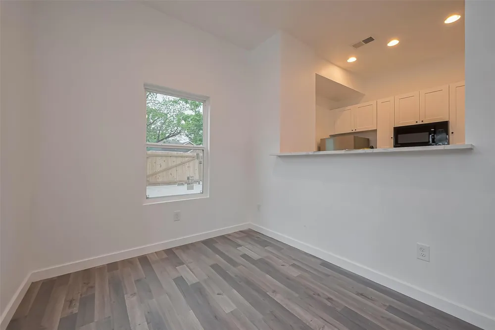 9005 Hilda Street Houston, TX 77033