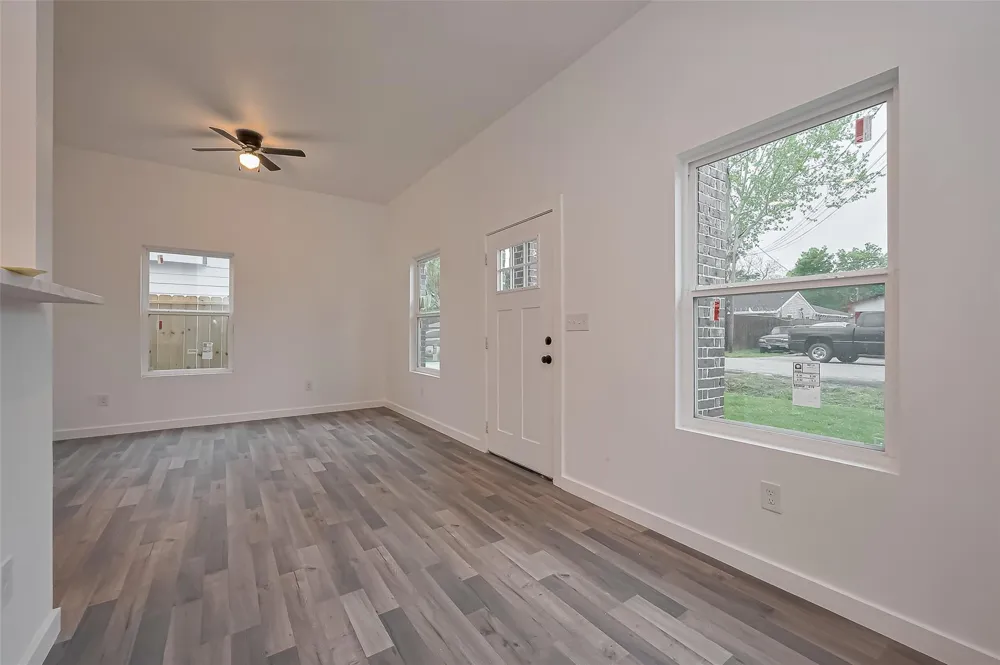 9005 Hilda Street Houston, TX 77033