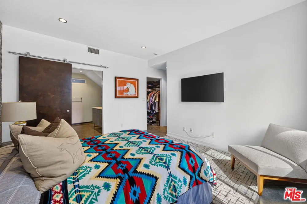 650 Rose Avenue Venice, CA 90291