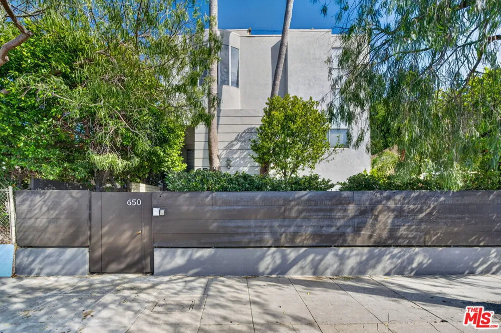 650 Rose Avenue Venice, CA 90291