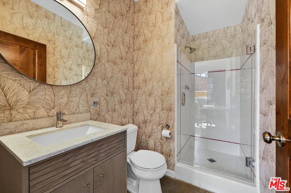 650 Rose Avenue Venice, CA 90291