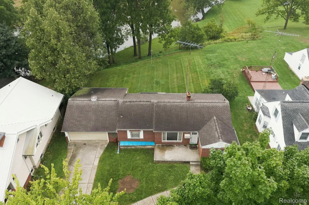 245 Anderson Avenue Croswell City, MI 48422
