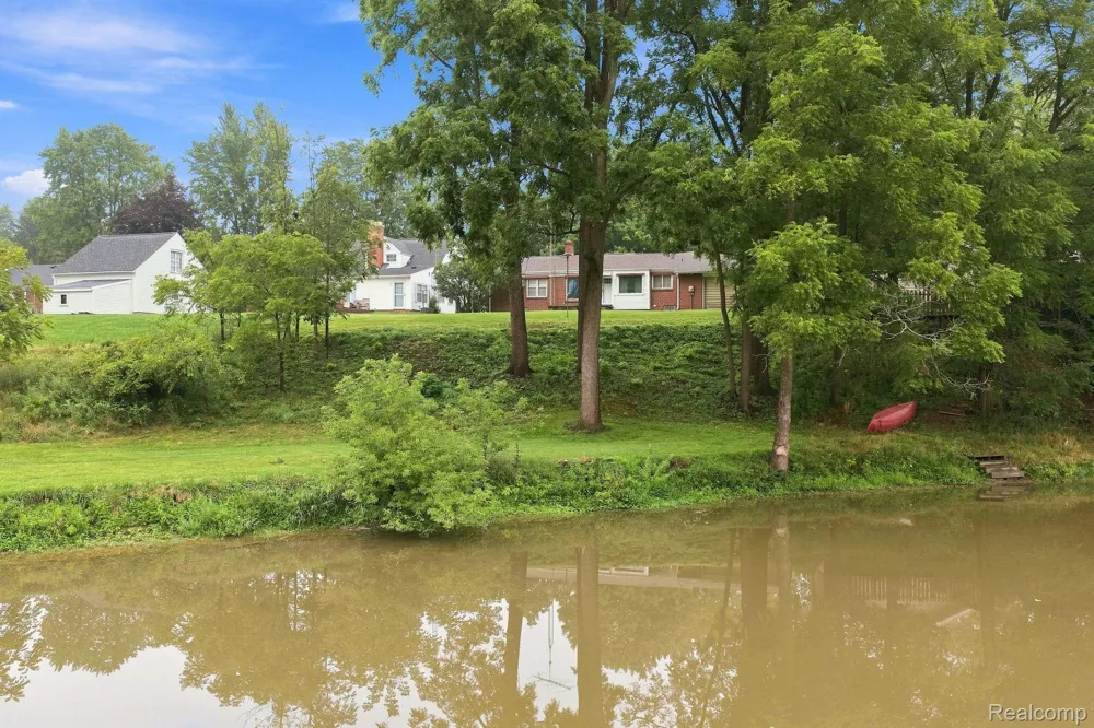 245 Anderson Avenue Croswell City, MI 48422
