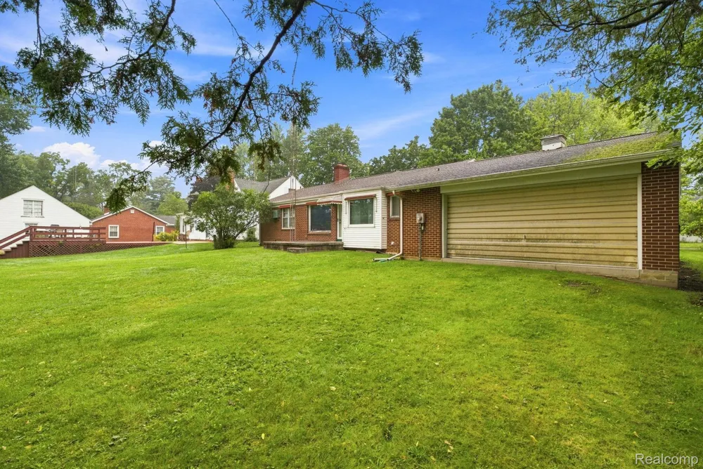 245 Anderson Avenue Croswell City, MI 48422