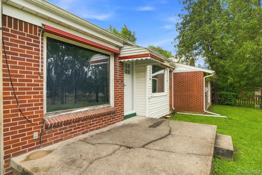 245 Anderson Avenue Croswell City, MI 48422