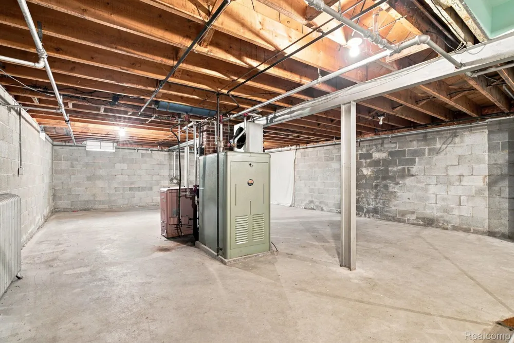 245 Anderson Avenue Croswell City, MI 48422