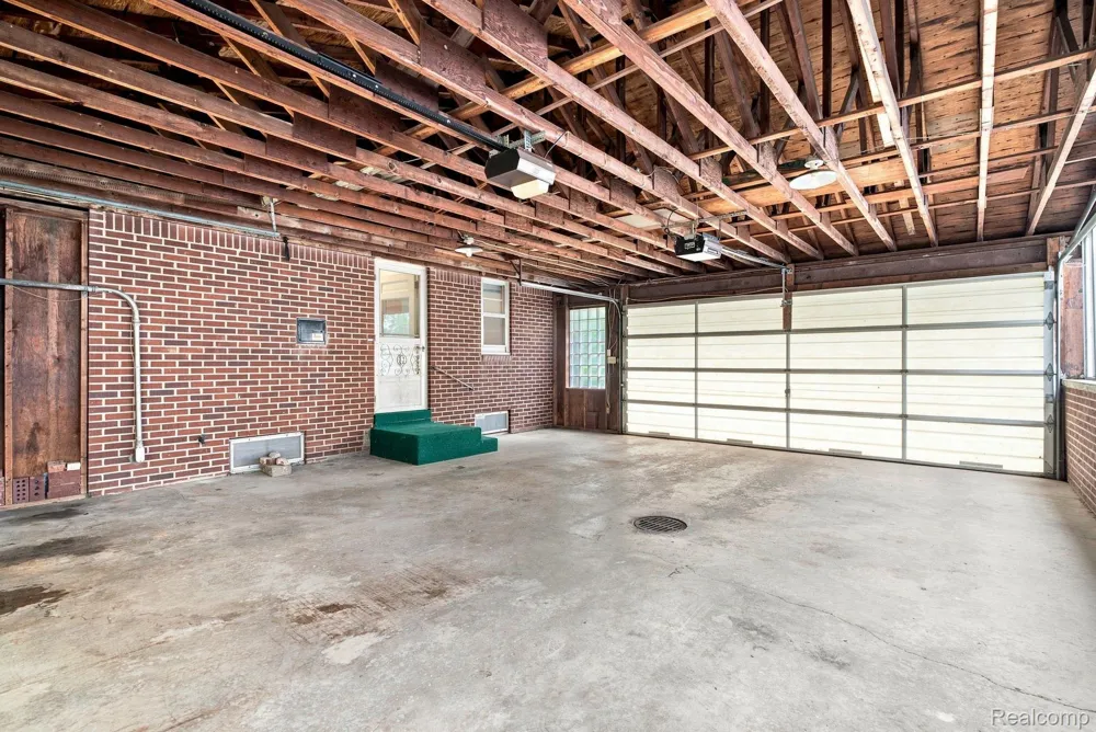 245 Anderson Avenue Croswell City, MI 48422