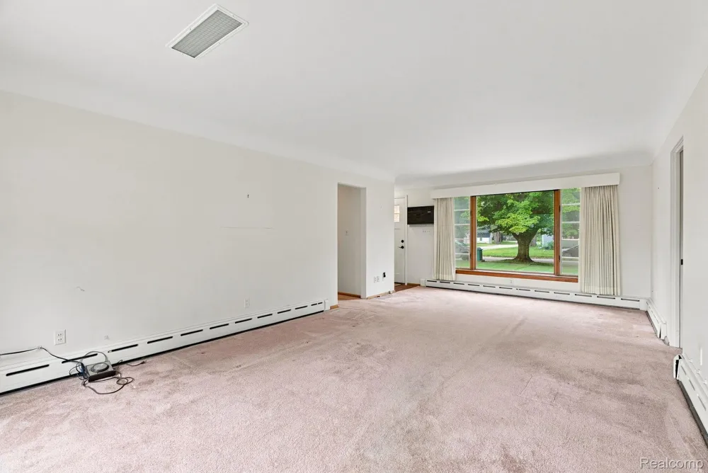 245 Anderson Avenue Croswell City, MI 48422