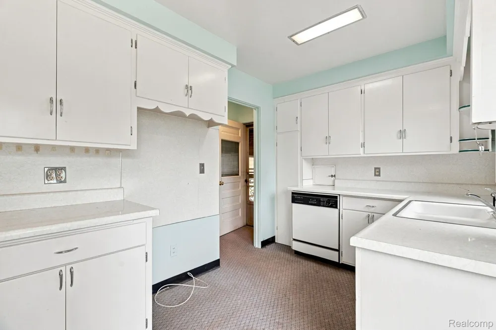 245 Anderson Avenue Croswell City, MI 48422
