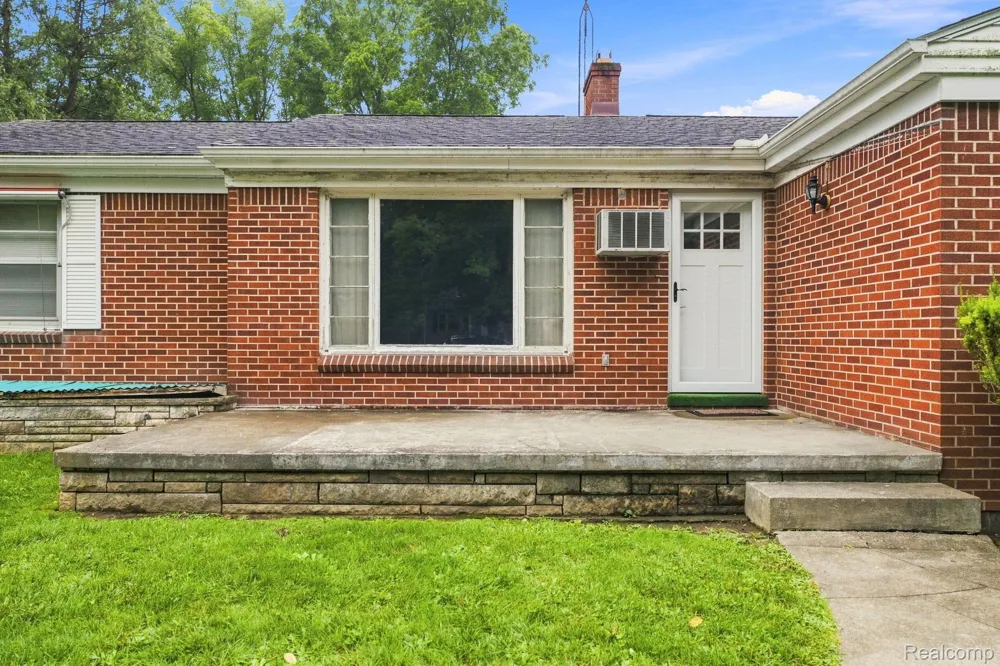245 Anderson Avenue Croswell City, MI 48422