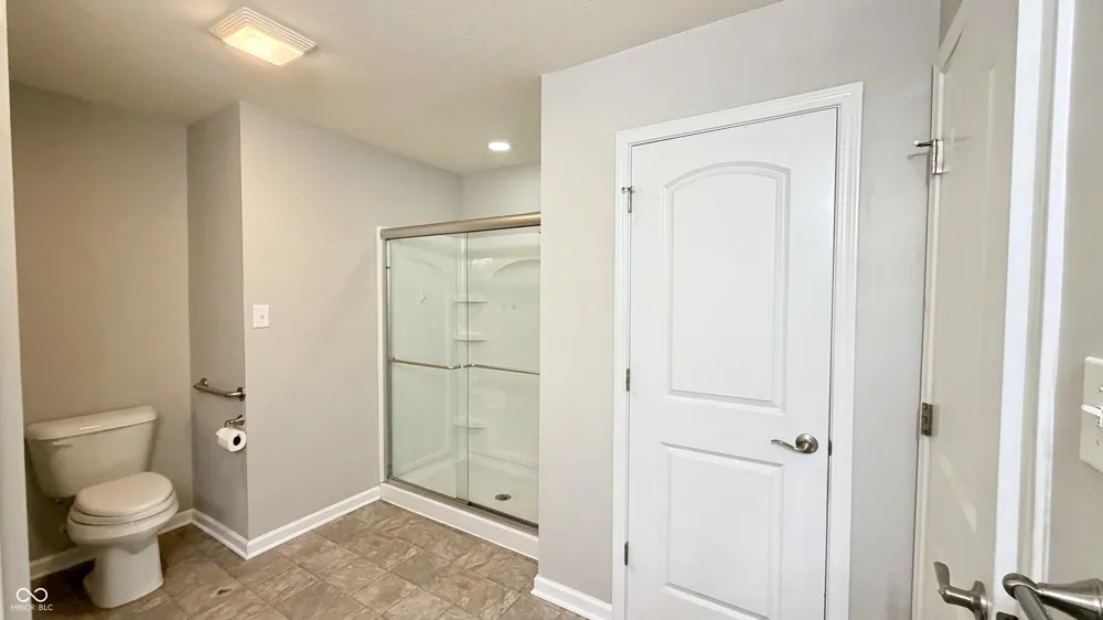 4687 Westchester Drive Columbus, IN 47203
