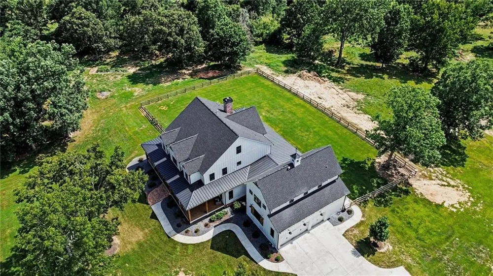 1910 Carlan Road Jasper, GA 30143