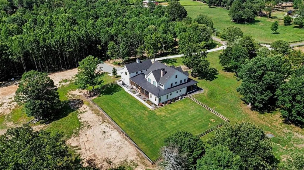 1910 Carlan Road Jasper, GA 30143