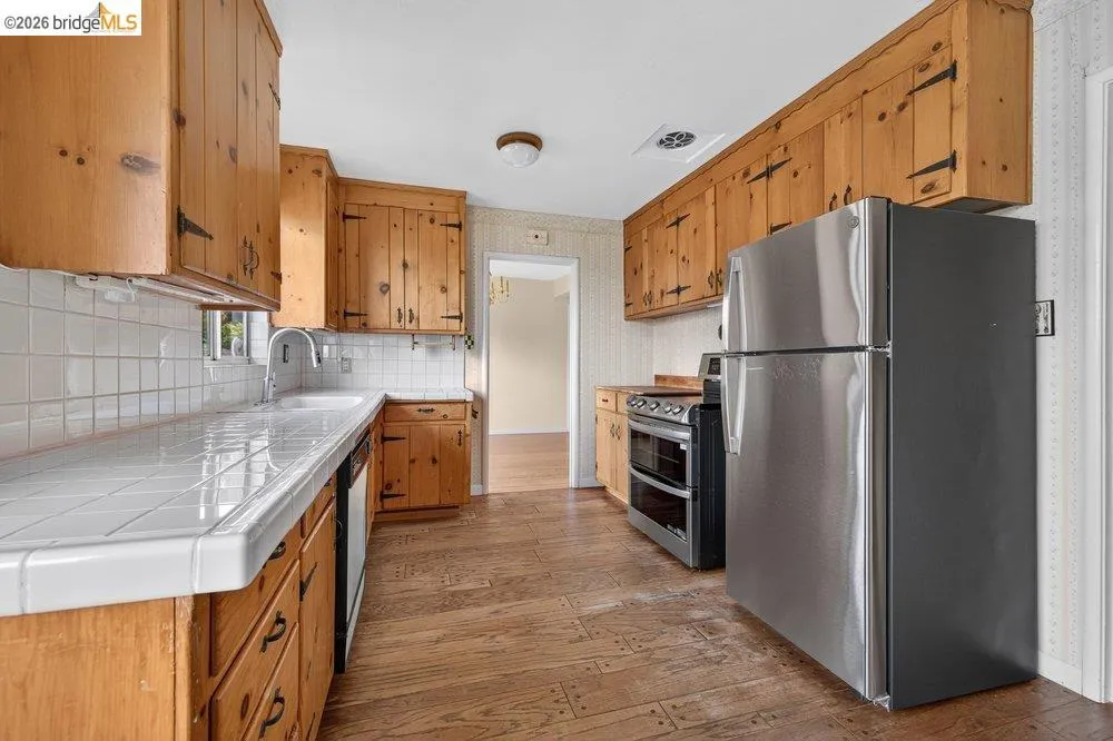 206 Colgate Kensington, CA 94708