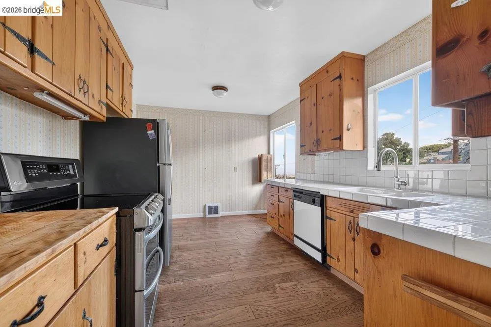 206 Colgate Kensington, CA 94708