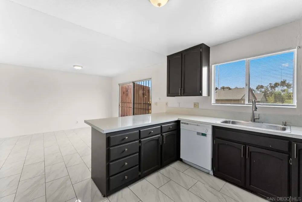 2018 Hawkins Way Spring Valley, CA 91977